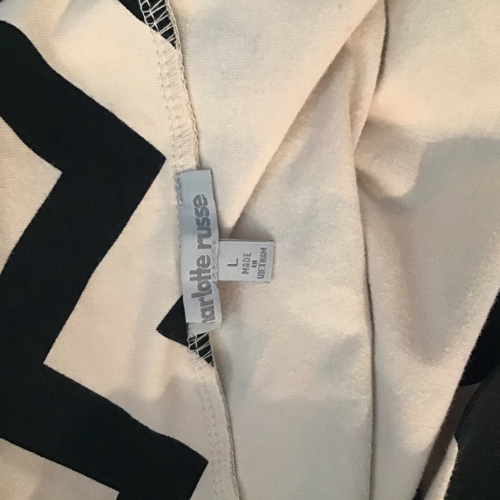 Charlotte Russe chevron miniskirt L - Picture 3 of 4
